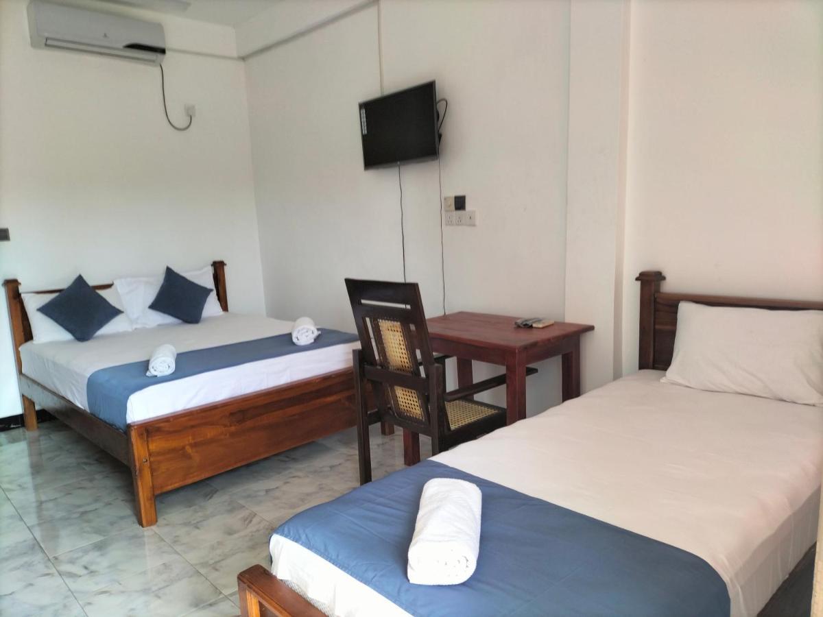 Hotel Sun Blue Uppuveli Ngoại thất bức ảnh