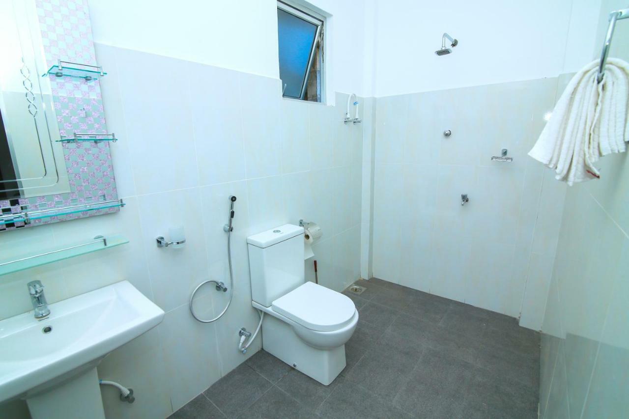 Hotel Sun Blue Uppuveli Ngoại thất bức ảnh